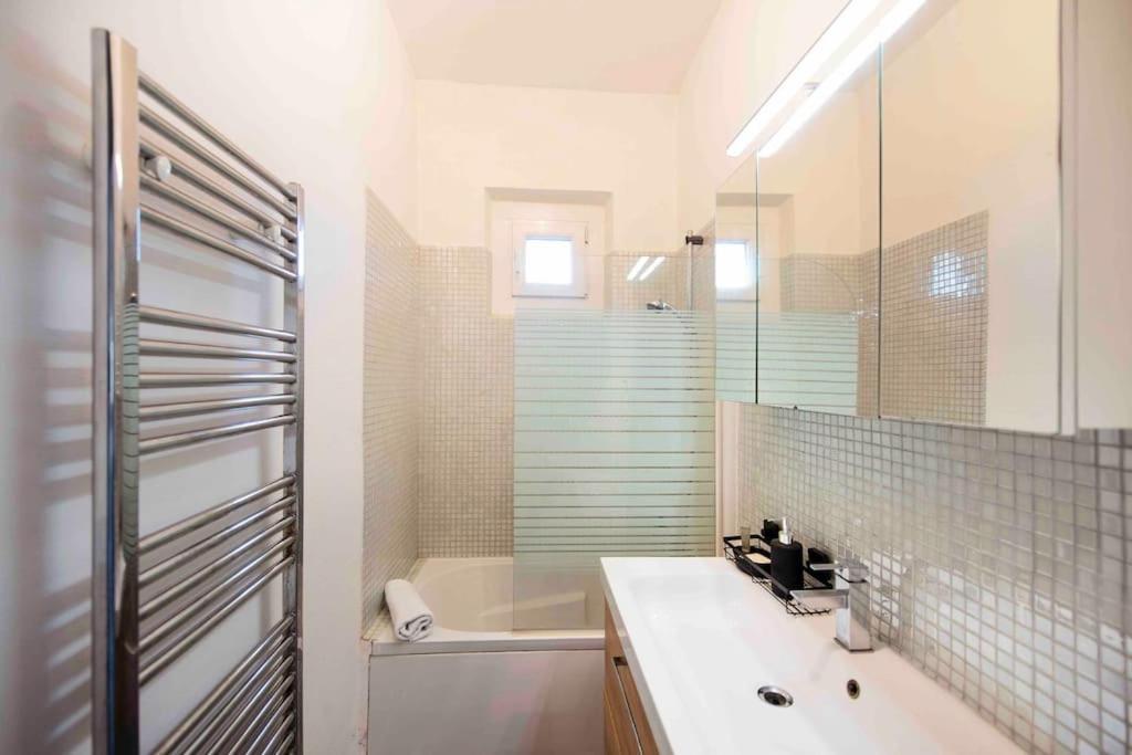 Jolie Maison Sur Orleans, Parking & Climatisation Appartement